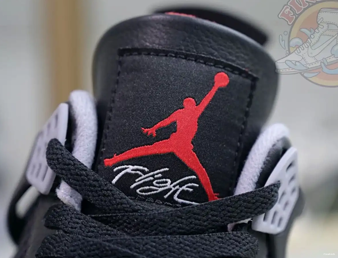 Air Jordan 4